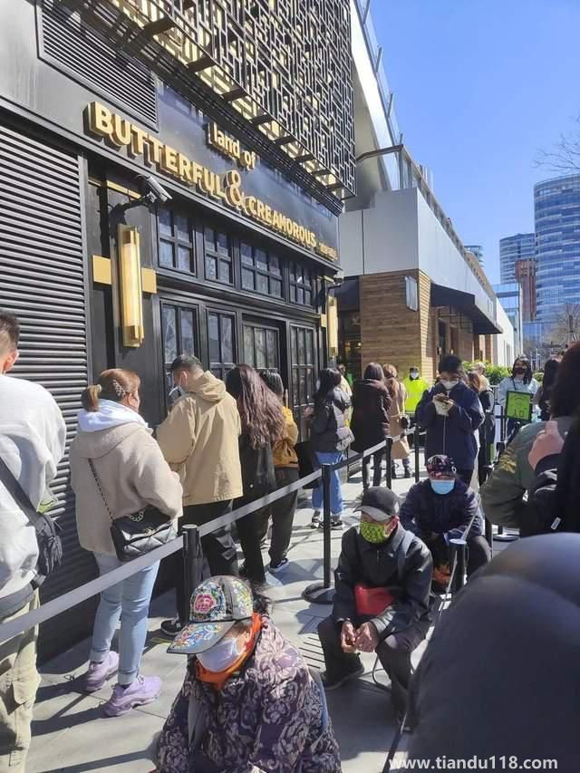 網(wǎng)紅店的沒落 從無人排隊開始 你怎么看(圖2) 網(wǎng)紅店的沒落 從無人排隊開始 你怎么看(圖2)