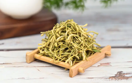 金銀花蒸黑了還能喝嗎2