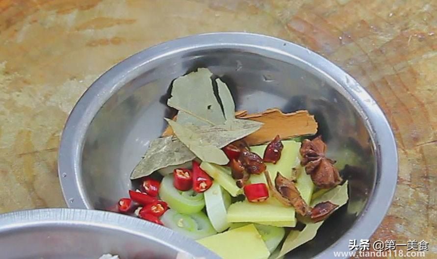 紅燒豬蹄的做法(紅燒豬蹄怎么做)(圖5) 紅燒豬蹄的做法(紅燒豬蹄怎么做)(圖5)