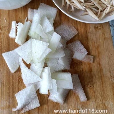 冬瓜湯的做法(冬瓜湯怎么做)(圖3) 冬瓜湯的做法(冬瓜湯怎么做)(圖3)