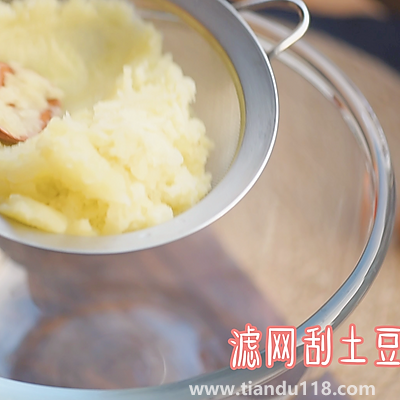 土豆泥的做法(土豆泥怎么做)(圖6) 土豆泥的做法(土豆泥怎么做)(圖6)