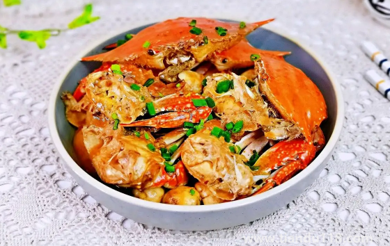 梭子蟹買(mǎi)的時(shí)候是活的到家死了還能吃嗎（怎么挑選梭子蟹）