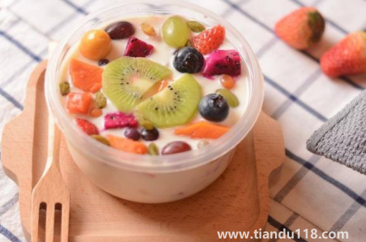 水果撈是用酸奶還是沙拉醬(水果撈的做法)(圖3) 水果撈是用酸奶還是沙拉醬3