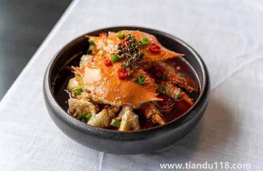 梭子蟹炒之前要蒸嗎（梭子蟹不能和什么一起吃）