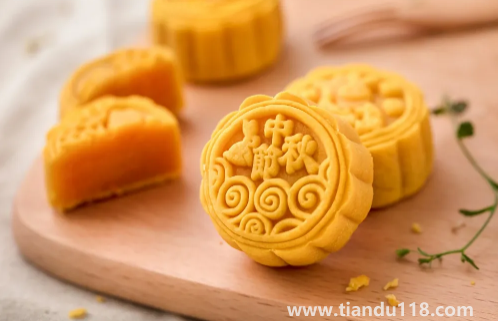 坐飛機可以帶月餅禮盒嗎(月餅有哪些口味)(圖3) 坐飛機可以帶月餅禮盒嗎3