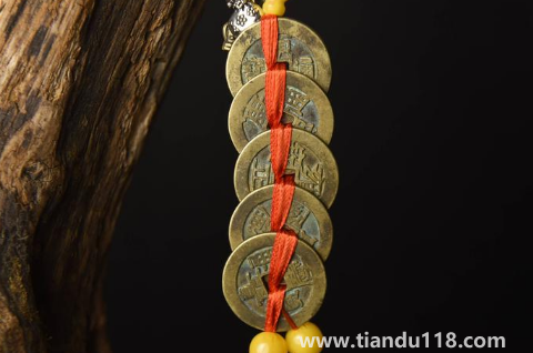 對(duì)門掛五帝錢是不是對(duì)自己不好2