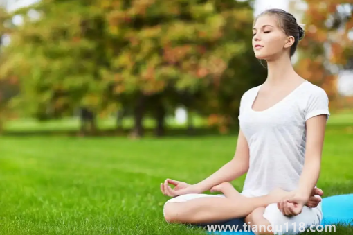 打坐時間最佳在幾點到幾點(為什么不能在晚上打坐)(圖2) 打坐時間最佳在幾點到幾點2