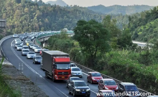 2022國慶節(jié)高速免費可以提前上高速嗎(國慶節(jié)公路交通注意事項)(圖3) 2022國慶節(jié)高速免費可以提前上高速嗎3