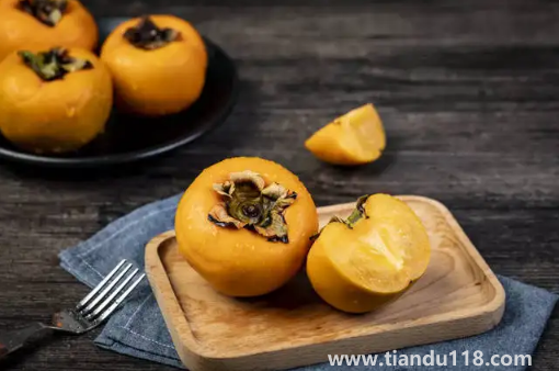 脆柿子里面有黑斑可以吃嗎(脆柿子怎么看壞沒(méi)壞)(圖3) 脆柿子里面有黑斑可以吃嗎3