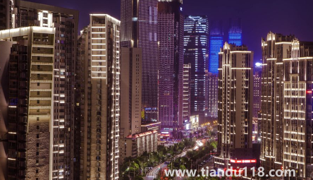 樓房鄰居門(mén)對(duì)門(mén)掛什么最好(自家大門(mén)對(duì)被人窗戶(hù)如何化解)(圖2) 樓房鄰居門(mén)對(duì)門(mén)掛什么最好 2