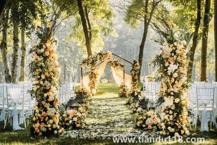 2022婚禮至少提前多久開始籌備(籌備婚禮要考慮哪些問(wèn)題)(圖3) 2022婚禮至少提前多久開始籌備3