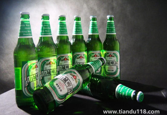 1瓶啤酒幾小時(shí)吹不出來酒駕(喝了一瓶啤酒怎么快速解酒)(圖1) 1瓶啤酒幾小時(shí)吹不出來酒駕1