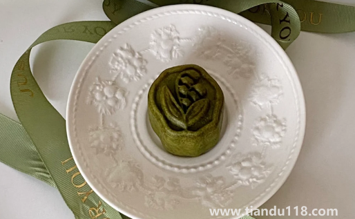 月餅賣不出去是不是廠家回收（不做月餅的時候廠家在干嗎）