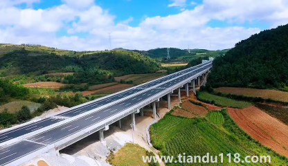 2023春節(jié)高速提前幾個小時上可以嗎(春節(jié)上高速不想錯過免費通行時間小指南)(圖2) 2023春節(jié)高速提前幾個小時上可以嗎2