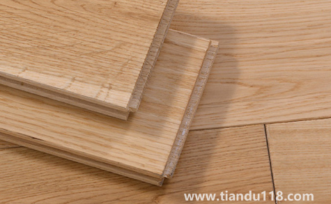 復(fù)合地板防潮膜厚度多少合適（地板防潮膜要怎么鋪貼比較好）