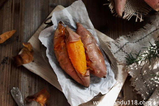 空氣炸鍋烤紅薯太干了怎么辦(空氣炸鍋烤紅薯竅門)(圖3) 空氣炸鍋烤紅薯太干了怎么辦3