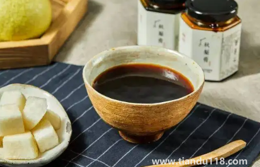 秋梨膏可以用鐵鍋熬嗎(秋梨膏可以天天喝嗎)(圖2) 秋梨膏可以用鐵鍋熬嗎2