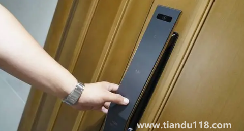 2022年11月16日宜安裝新門嗎2