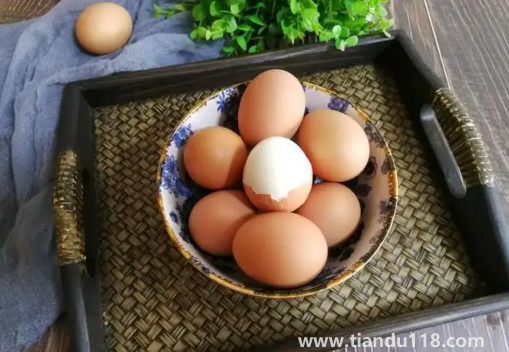 雞蛋保質(zhì)期30天過(guò)了還能吃嗎(雞蛋怎么保存時(shí)間久)(圖2) 雞蛋保質(zhì)期30天過(guò)了還能吃嗎2