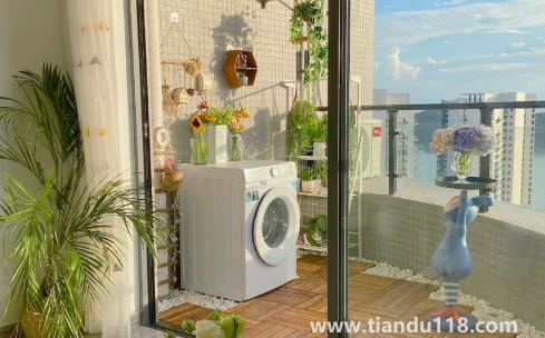 開放式陽(yáng)臺(tái)能裝電動(dòng)晾衣架嗎1