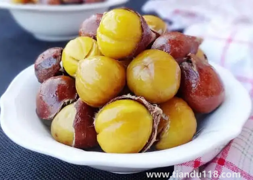 板栗內(nèi)皮怎么去掉方法(板栗怎么剝殼)(圖3) 板栗內(nèi)皮怎么去掉方法3