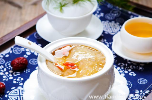 煮梨水去核和不去核有區(qū)別嗎(煮梨水的正確方法)(圖2) 煮梨水去核和不去核有區(qū)別嗎2