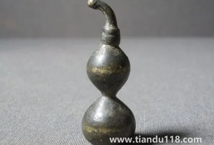 風水銅葫蘆能隨便放嗎(銅葫蘆掛在床頭好不好)(圖1) 風水銅葫蘆能隨便放嗎1