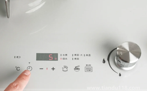 燃?xì)庠钍且贿呉粋€(gè)電池嗎2