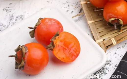 用鹽泡柿子要泡幾天(吃柿子的注意事項)(圖3) 用鹽泡柿子要泡幾天3