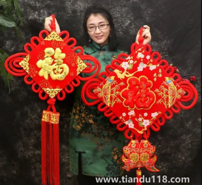 一進(jìn)門看見中國(guó)結(jié)好嗎(中國(guó)結(jié)適不適合掛在家中)(圖3) 一進(jìn)門看見中國(guó)結(jié)好嗎3