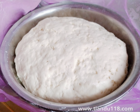 發(fā)面發(fā)不起來如何補(bǔ)救(發(fā)面的正確方法)(圖3) 發(fā)面發(fā)不起來如何補(bǔ)救3