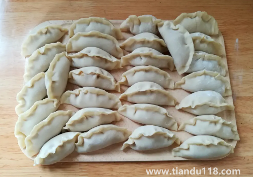 剛包好的餃子如何保存在冰箱(餃子能凍多久)(圖3) 剛包好的餃子如何保存在冰箱3