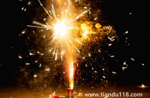 2023煙花爆竹會(huì)解禁嗎(放煙花被抓了怎么處罰)(圖1) 2023煙花爆竹會(huì)解禁嗎1