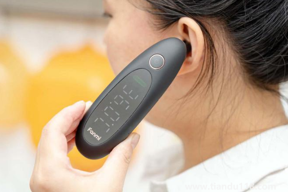 耳溫槍測兩只耳朵不一樣以哪個為準(zhǔn)（耳溫槍多少度才算發(fā)燒）