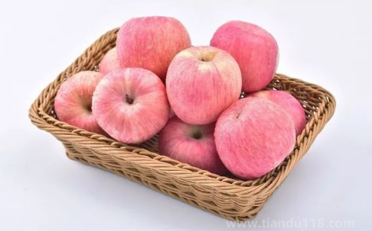 拉肚子吃蘋(píng)果要削皮嗎（拉肚子不能吃什么）