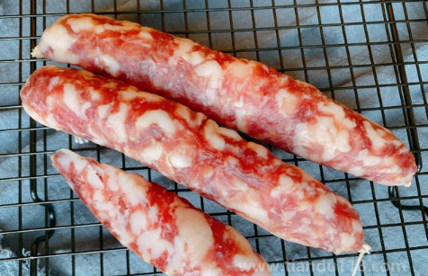 香腸可以用微波爐加熱嗎（香腸怎么吃比較好）