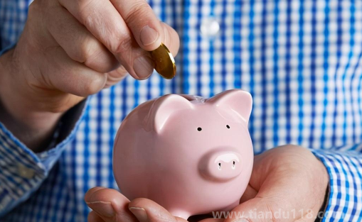 女人敢拿男人的錢說明什么（男人會(huì)隨便給女人錢嗎）