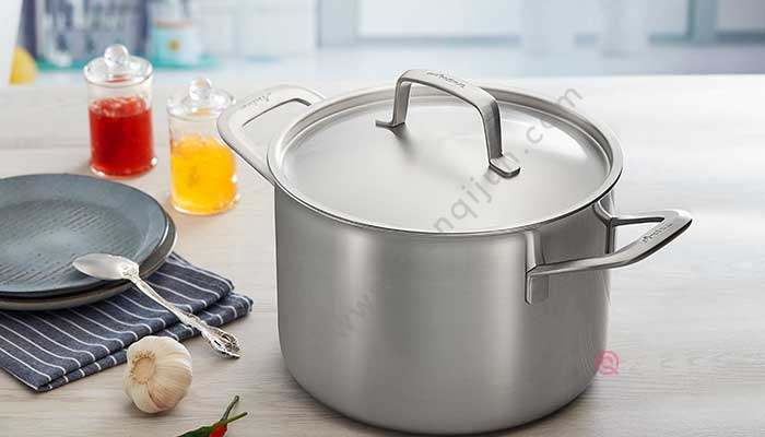 不粘鍋燒干了怎么補(bǔ)救 不粘鍋燒干的補(bǔ)救方法(圖2) 不粘鍋燒干了怎么補(bǔ)救