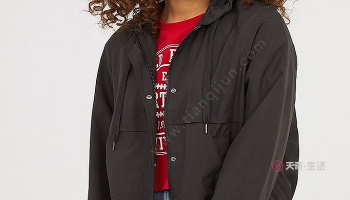 冬季衛(wèi)褲搭配什么外套